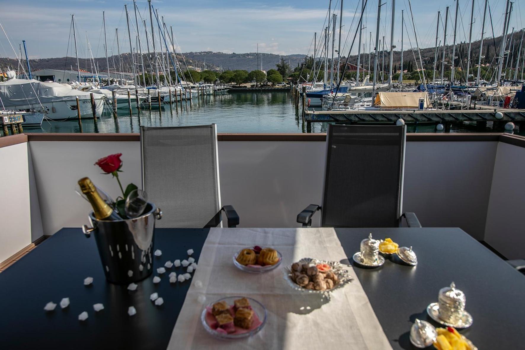 Floating Sea House Principessa Villa Portoroz Exterior photo