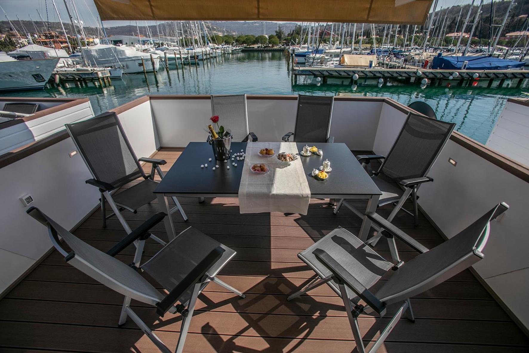 Floating Sea House Principessa Villa Portoroz Exterior photo