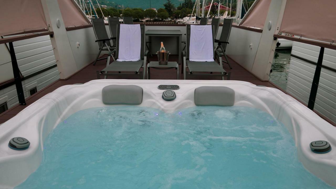 Floating Sea House Principessa Villa Portoroz Exterior photo